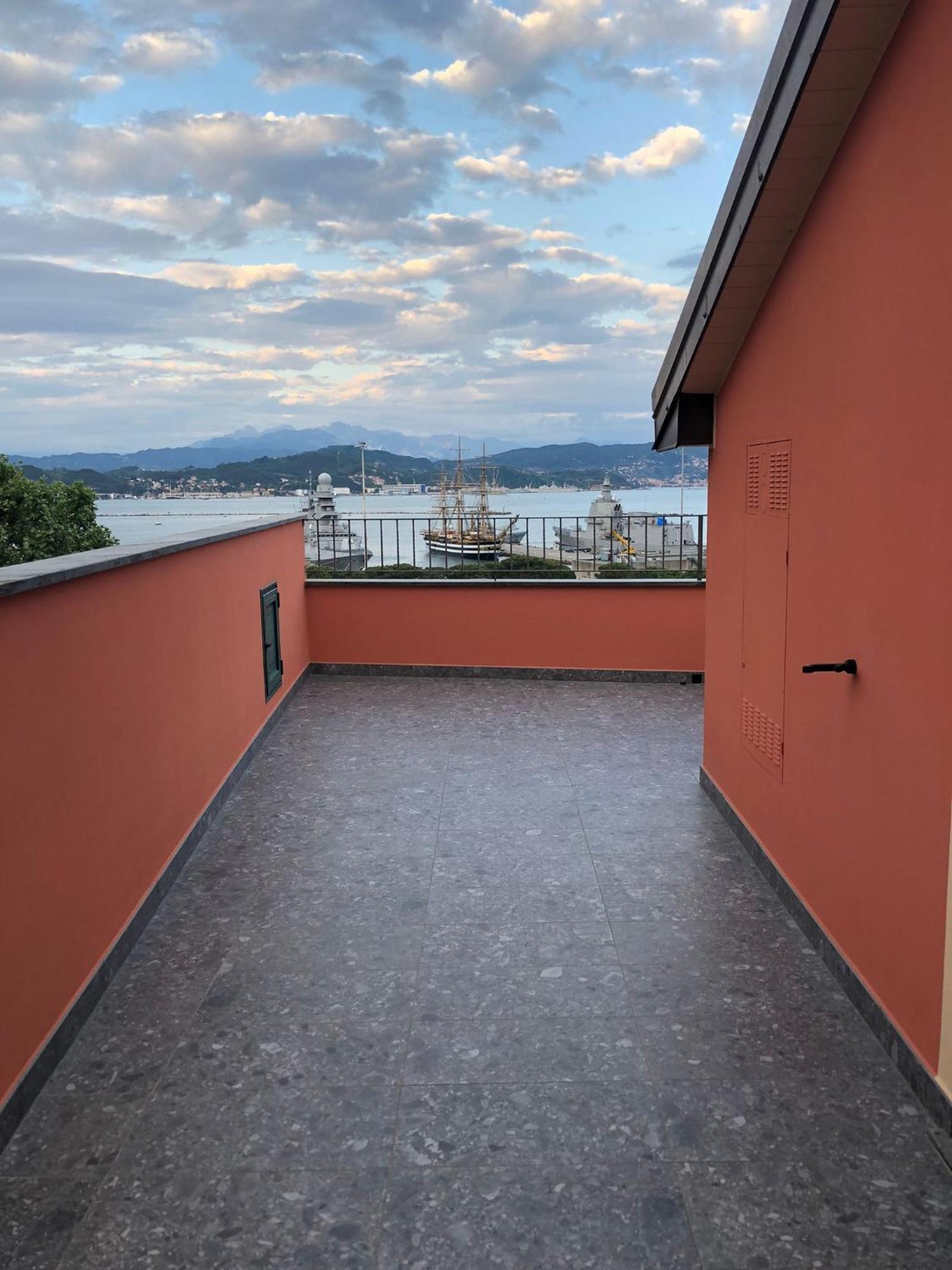 Casa Bouganville La Spezia Buitenkant foto